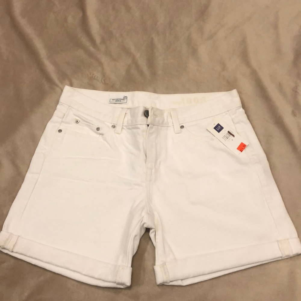 **NWT** white sexy boyfriend shorts